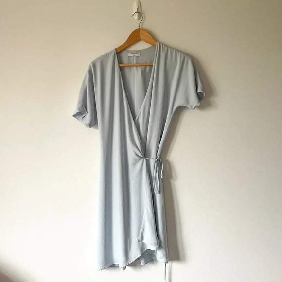 Aritzia Babaton  Wallace Wrap Dress Sky Blue Size Small - Picture 4 of 8